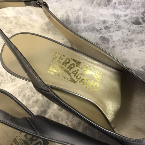 Salvatore Ferragamo Silver/Gray Reptile Tip Slingback Pumps 3" Heel Size 8.5 4A - Picture 9 of 12